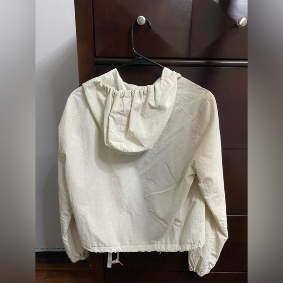 Windbreaker jacket and casual coat - Picture 6 of 7